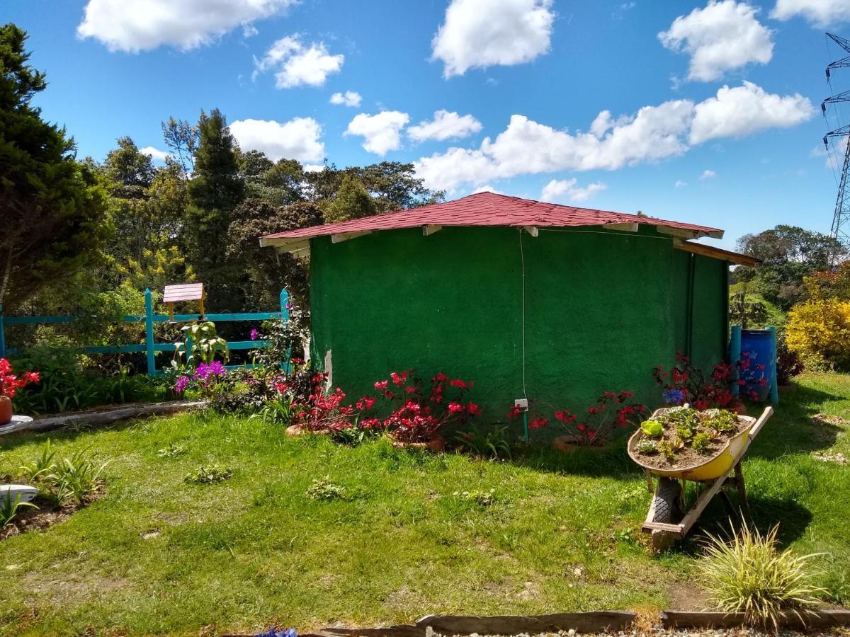 Chalet Santaelena -chalets De Montana- Santa Elena (Antioquia)